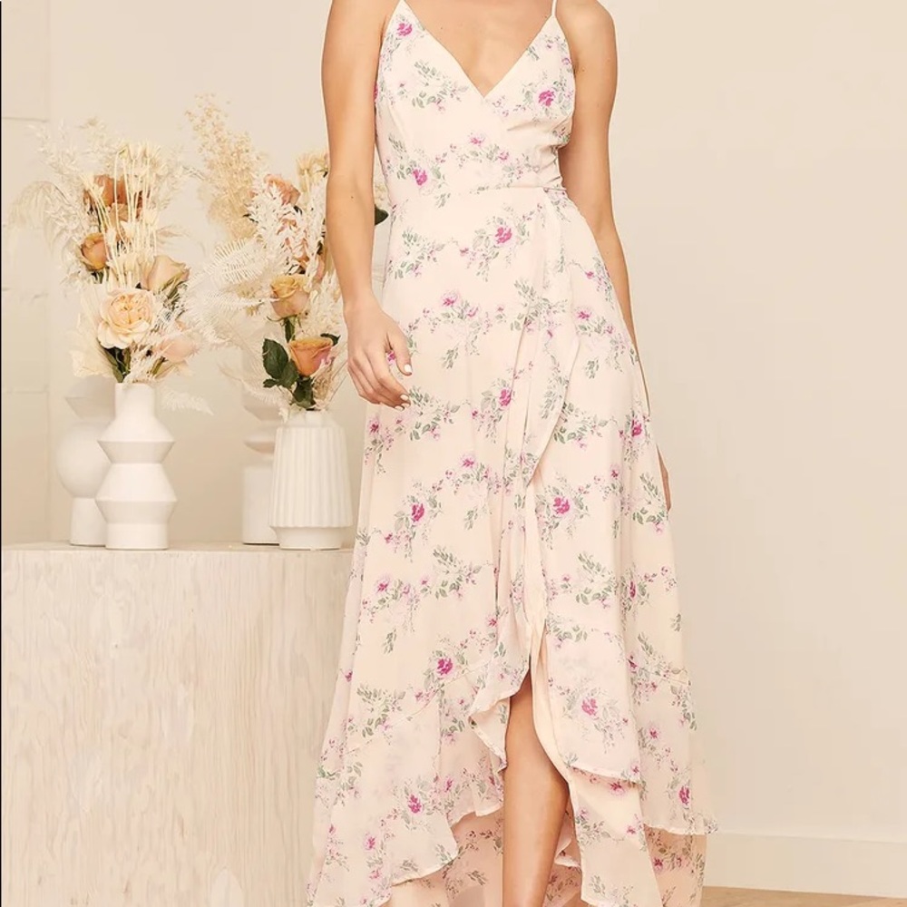 NWT In Love Forever Floral Lace-Up Maxi Dress